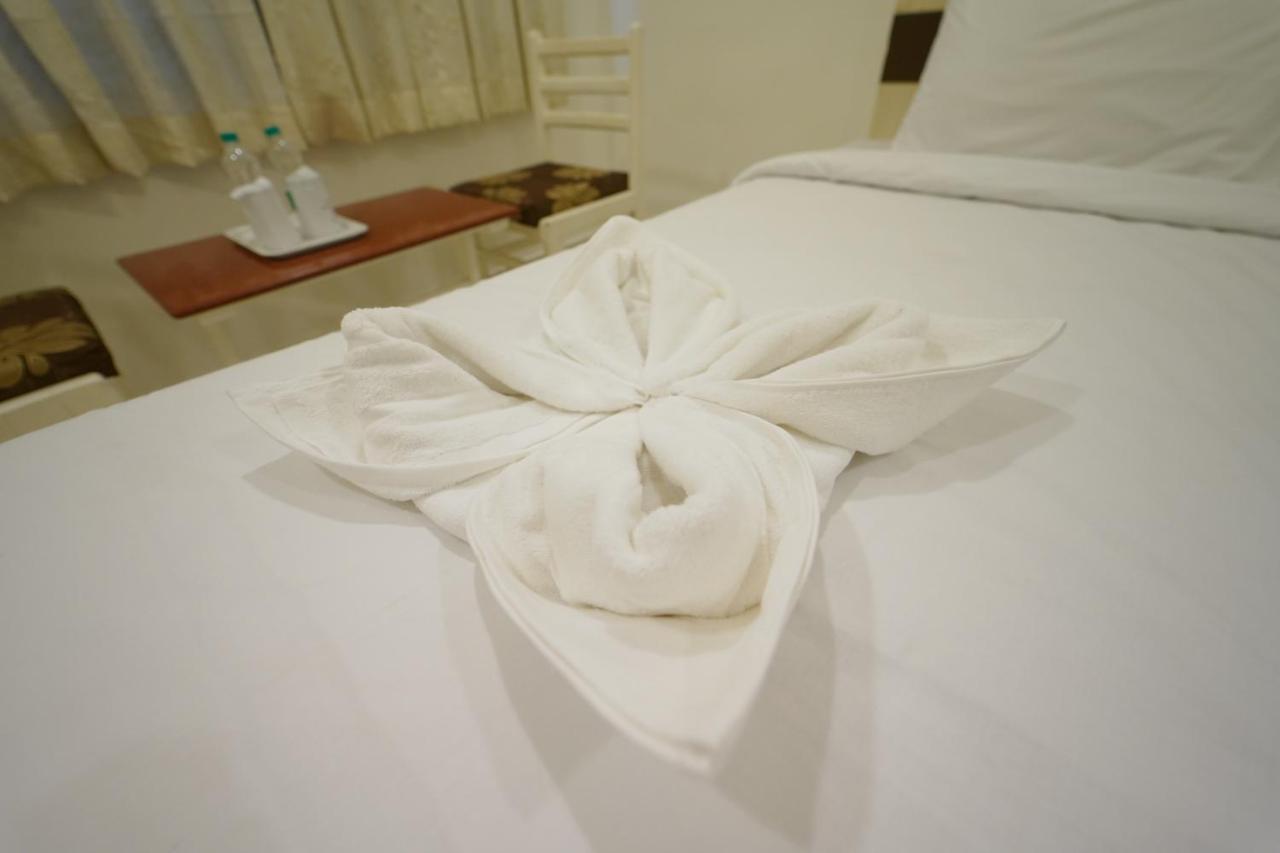 Hotel Palmyra Grand Inn ติรุนเนเวลี ภายนอก รูปภาพ