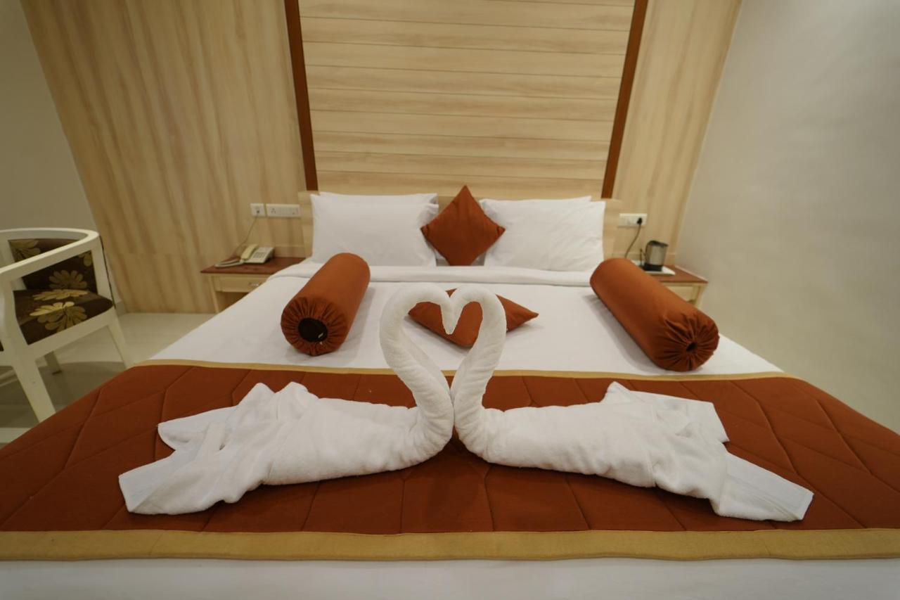 Hotel Palmyra Grand Inn ติรุนเนเวลี ภายนอก รูปภาพ
