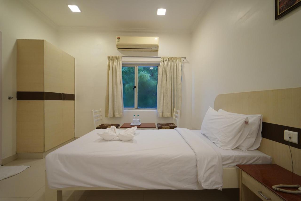 Hotel Palmyra Grand Inn ติรุนเนเวลี ภายนอก รูปภาพ