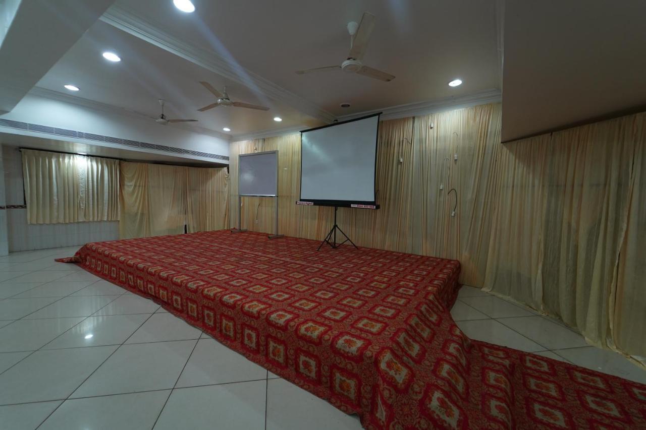 Hotel Palmyra Grand Inn ติรุนเนเวลี ภายนอก รูปภาพ